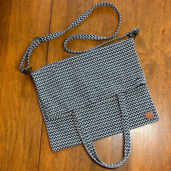 Billabong Handbags - Billabong Black and White Cotton Patterned Messenger Bag/ Tote